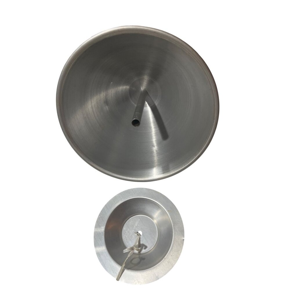 Vintage Aluminum Cake Pan With Wick Holder Moore Model 65674 7-Inch Diameter